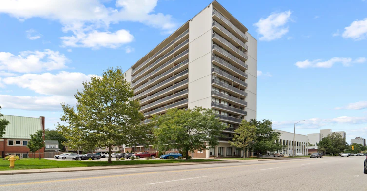 1545-1109-1545 Ouellette Avenue, Windsor, ON, N8X 1K6