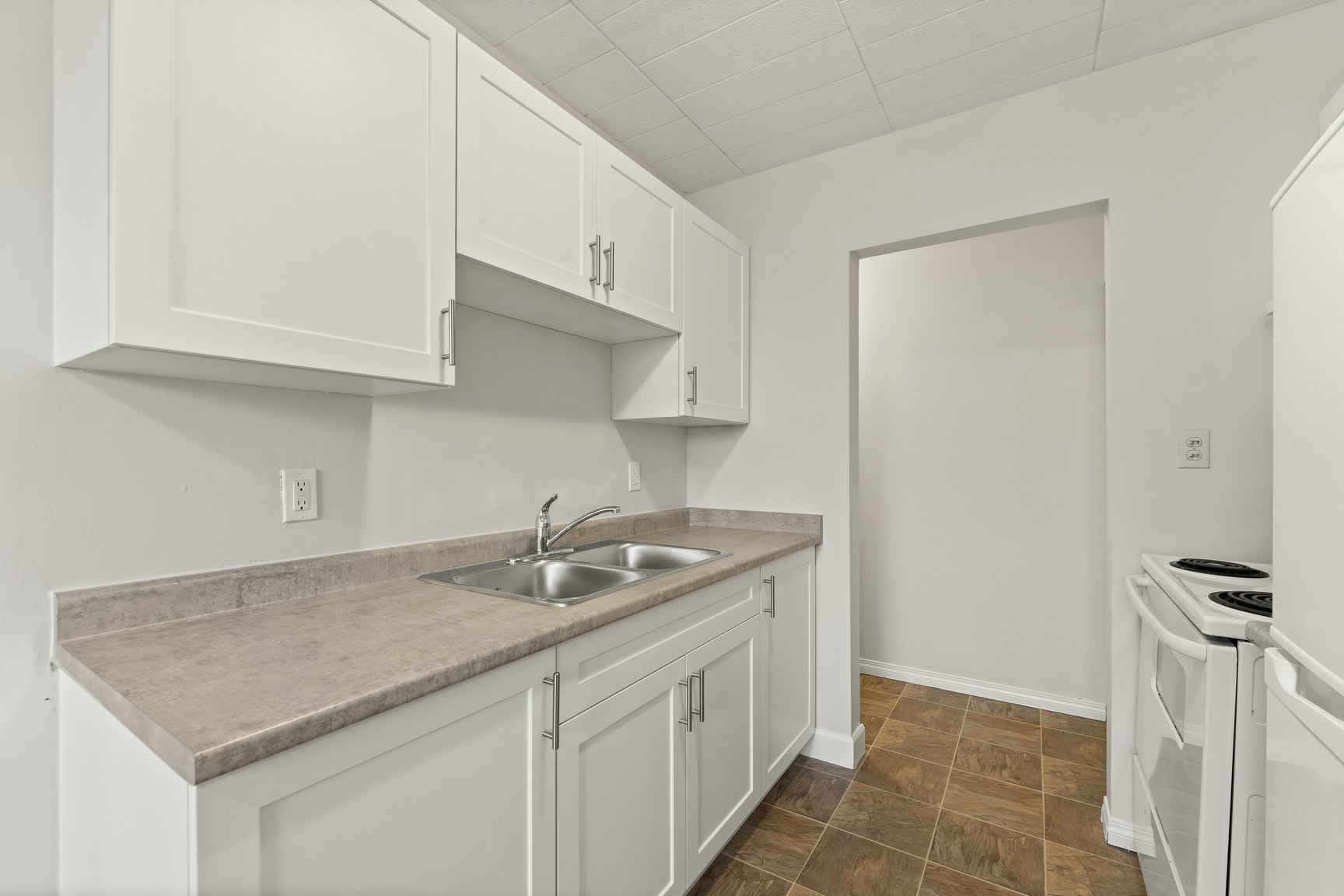 103-3160 Peter Street, Windsor, ON, N9C 1H3 - 11