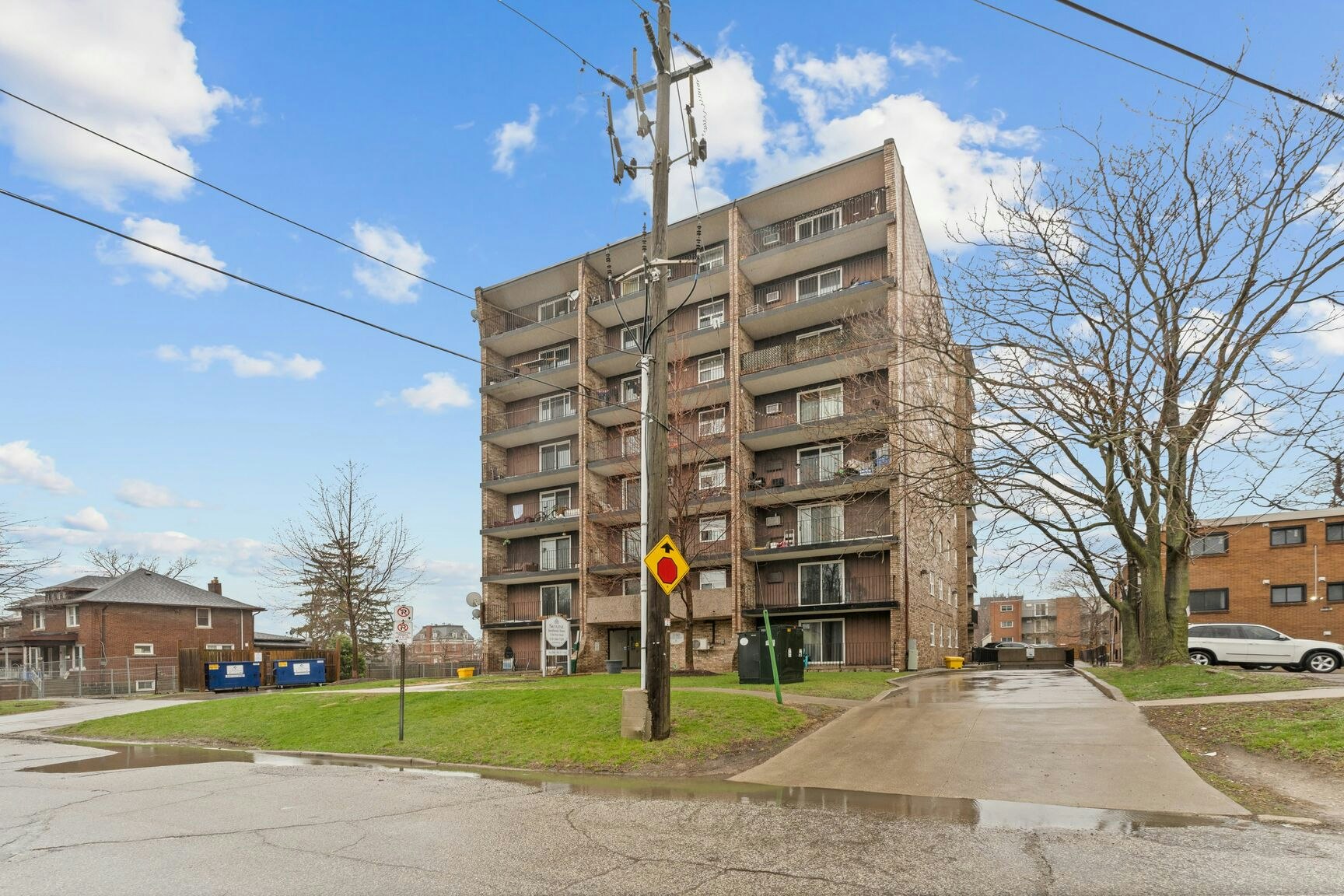 103-3160 Peter Street, Windsor, ON, N9C 1H3 - 2