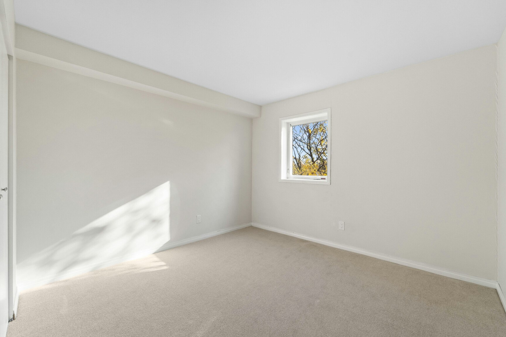 308-3461 Peter Street, Windsor, ON, N9C 3Z6 - 16