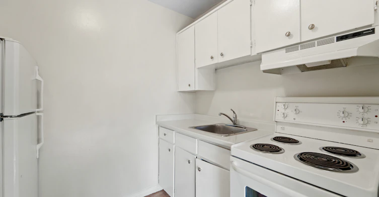 308-3461 Peter Street, Windsor, ON, N9C 3Z6 - 13