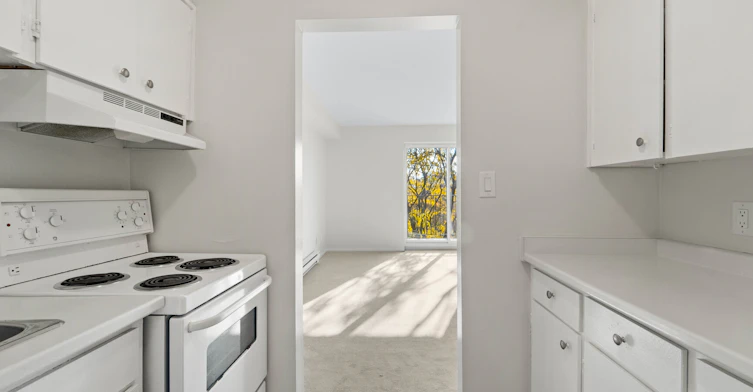 308-3461 Peter Street, Windsor, ON, N9C 3Z6 - 10