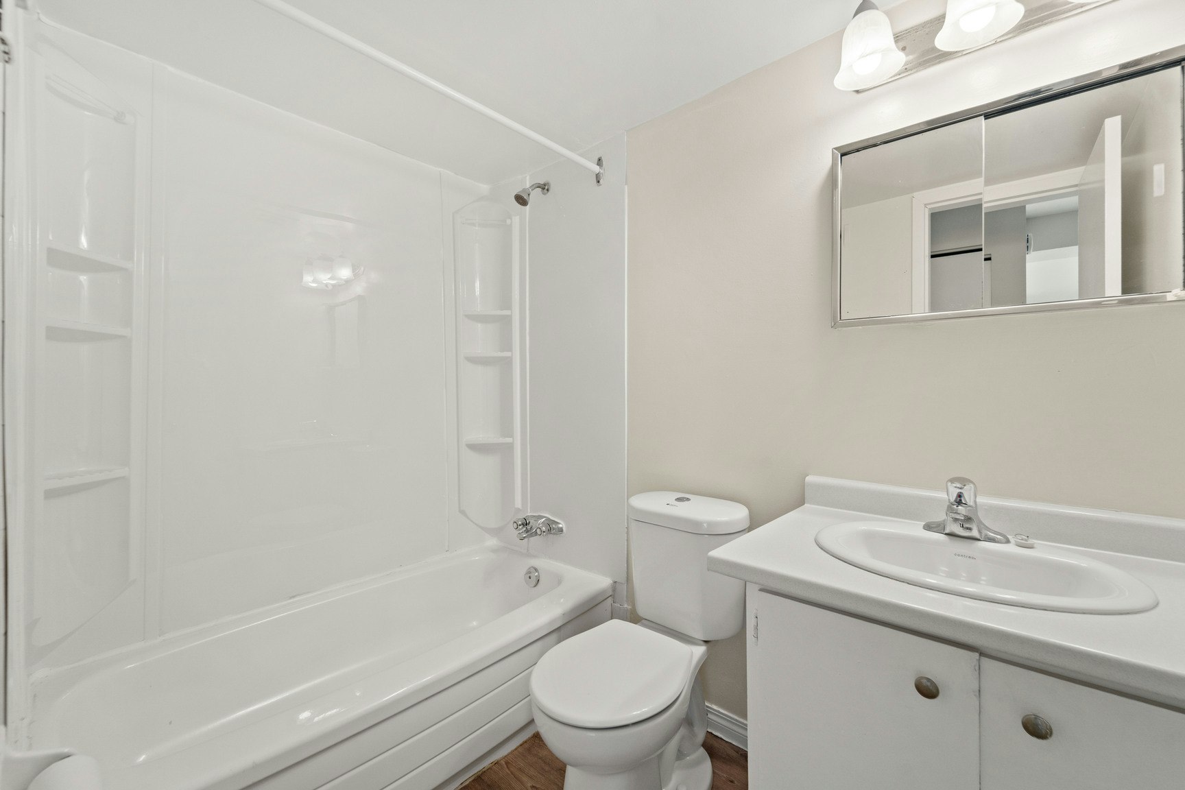 308-3461 Peter Street, Windsor, ON, N9C 3Z6 - 14