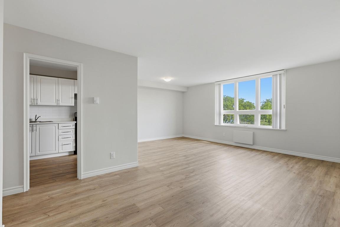 1201-8325 Riverside Drive E, Windsor, ON, N8S 1E8 - 13