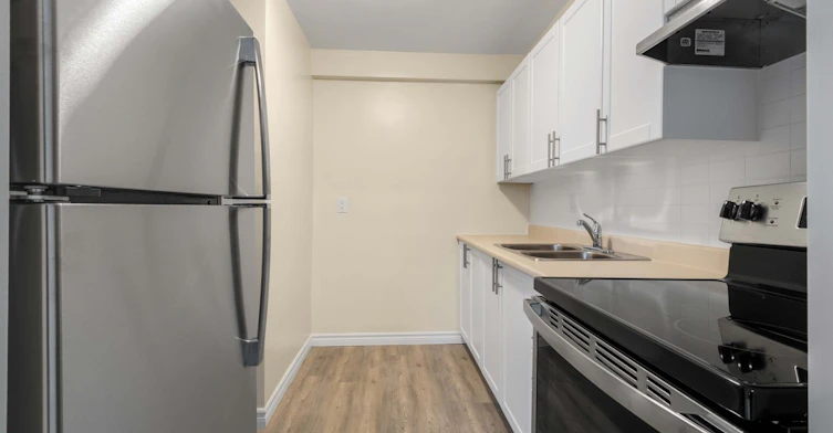 805-8325 Riverside Drive E, Windsor, ON, N8S 1E8 - 12