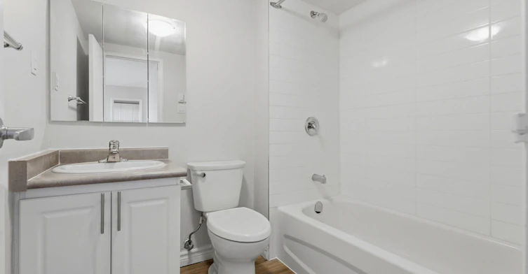 1201-8325 Riverside Drive E, Windsor, ON, N8S 1E8 - 17