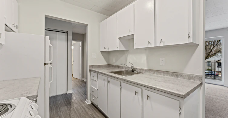 301-3590 Peter Street, Windsor, ON, N9C 1J5 - 9