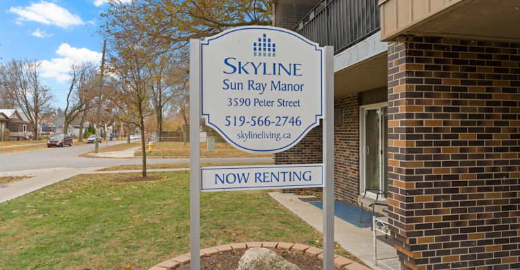 301-3590 Peter Street, Windsor, ON, N9C 1J5 - 3