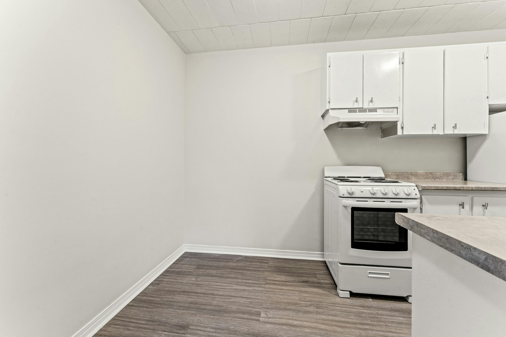 701-3590 Peter Street, Windsor, ON, N9C 1J5 - 8