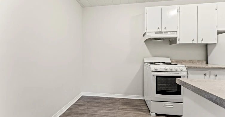 701-3590 Peter Street, Windsor, ON, N9C 1J5 - 8