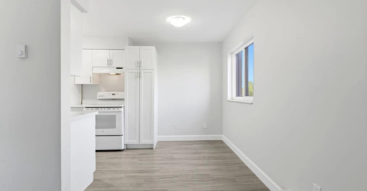 102-2255 University Avenue W, Windsor, ON, N9B 1E6 - 9