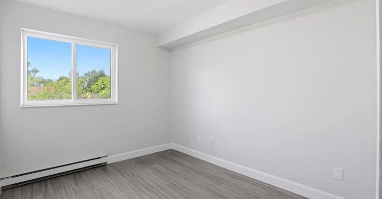 102-2255 University Avenue W, Windsor, ON, N9B 1E6 - 16