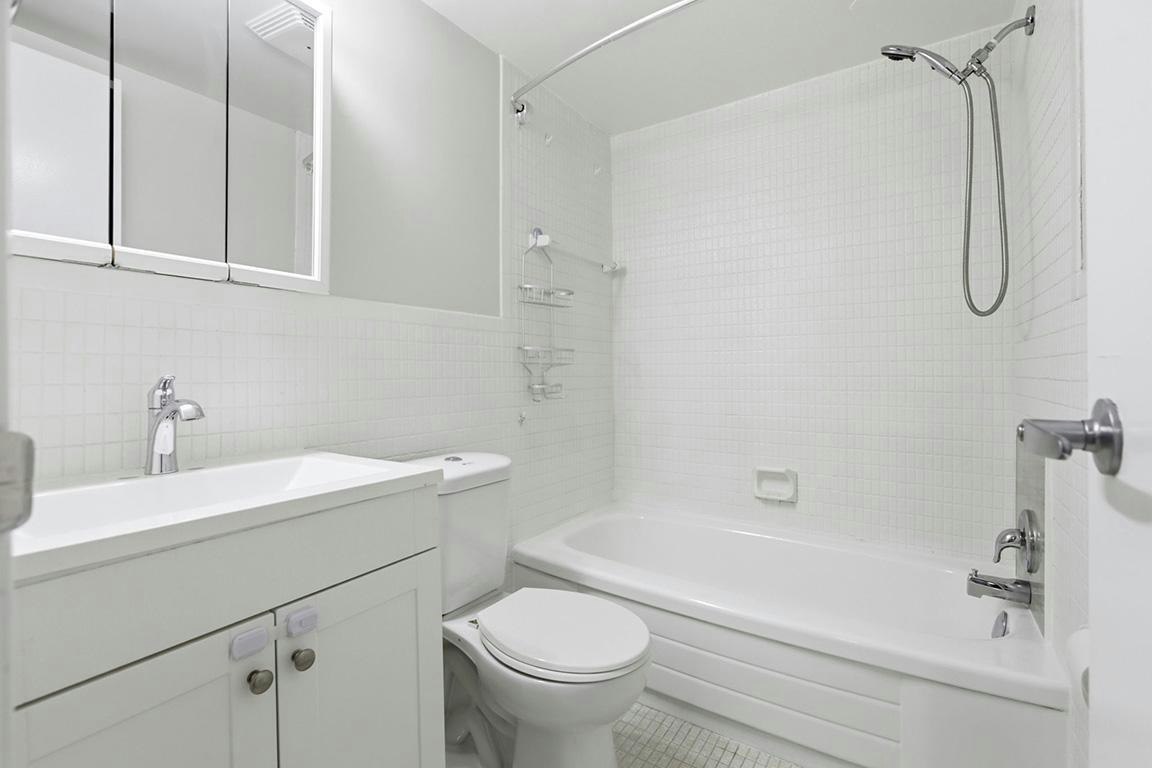 102-2255 University Avenue W, Windsor, ON, N9B 1E6 - 14