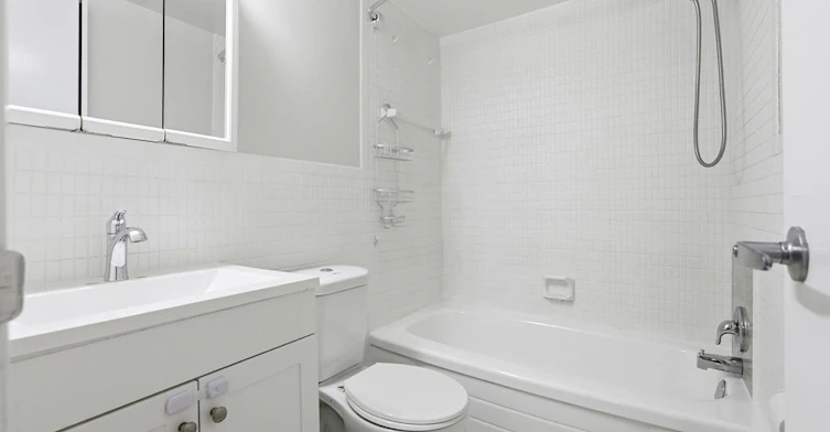 102-2255 University Avenue W, Windsor, ON, N9B 1E6 - 14