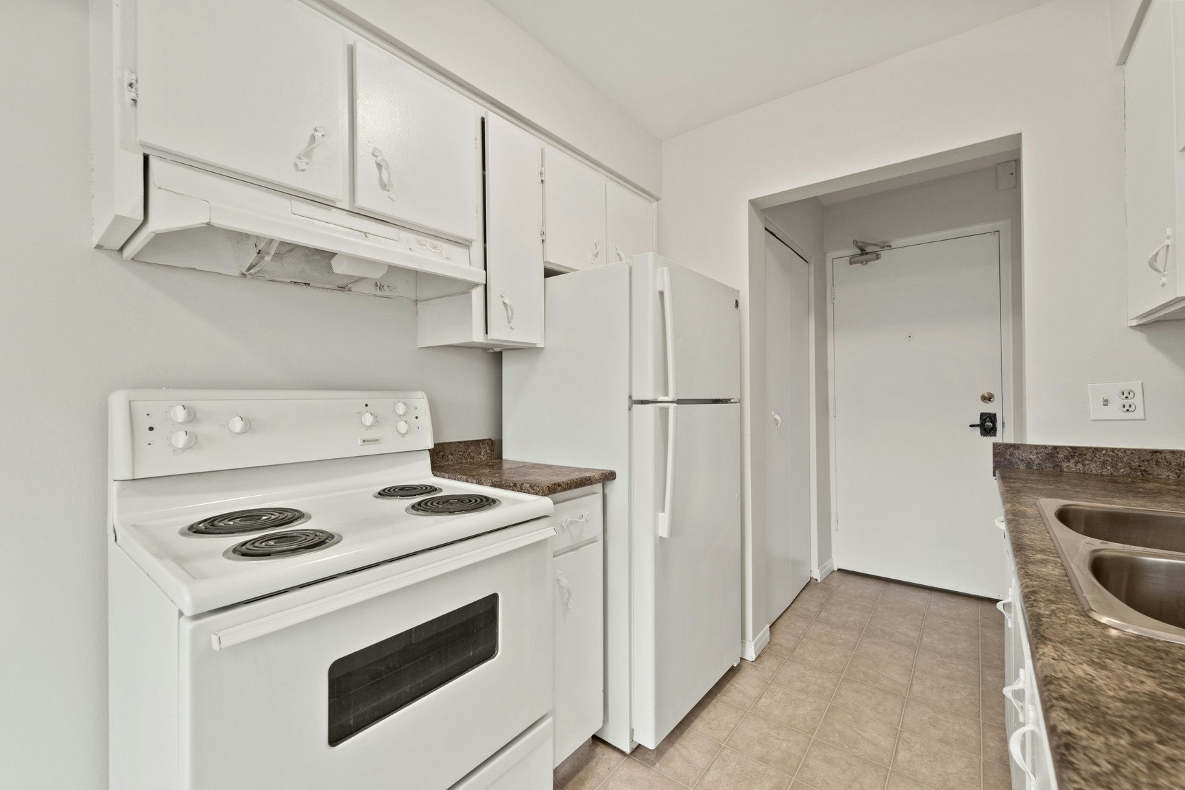 702-2255 University Avenue W, Windsor, ON, N9B 1E6 - 5