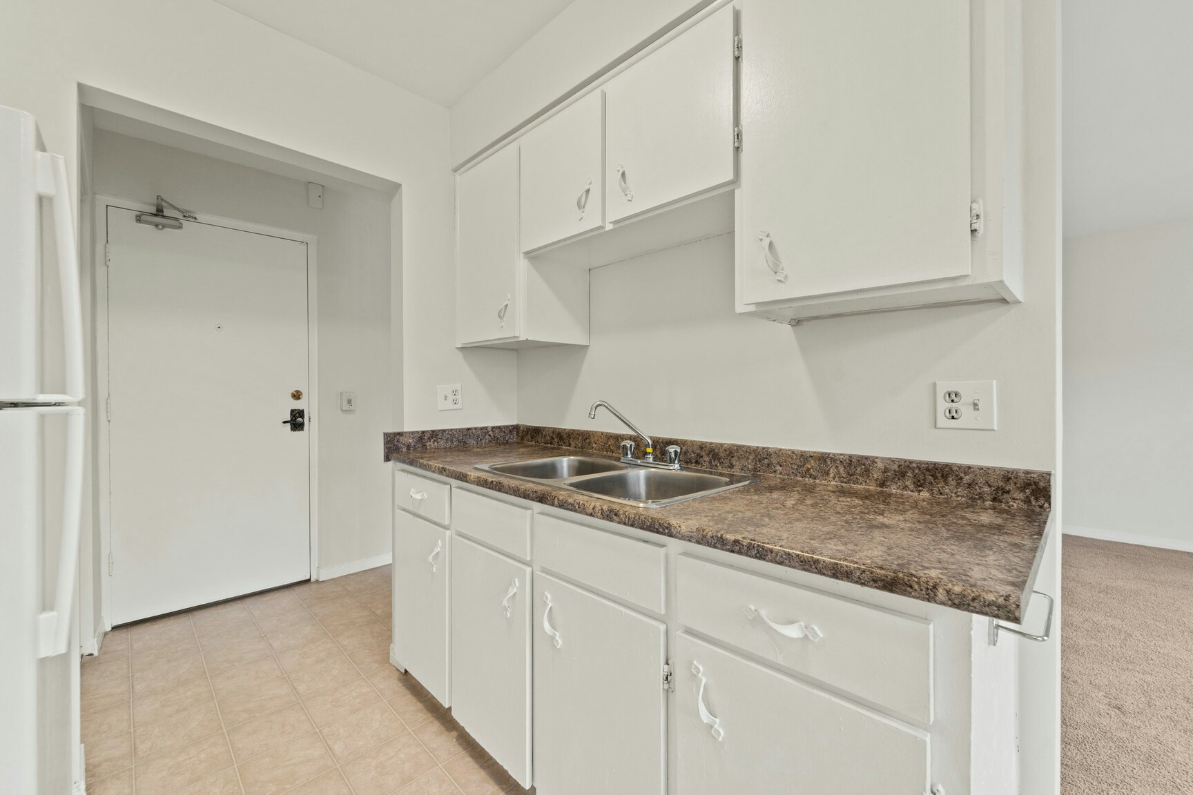 702-2255 University Avenue W, Windsor, ON, N9B 1E6 - 3