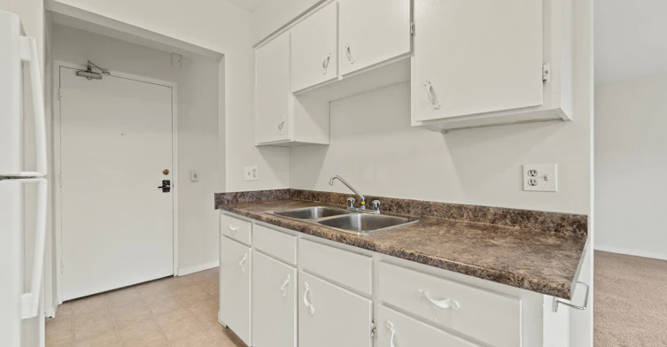 702-2255 University Avenue W, Windsor, ON, N9B 1E6 - 3