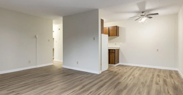 411-11530 124 Street NW, Edmonton, AB, T5M 0K6 - 2