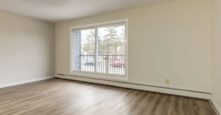 109-11530 124 Street NW, Edmonton, AB, T5M 0K6 - 4