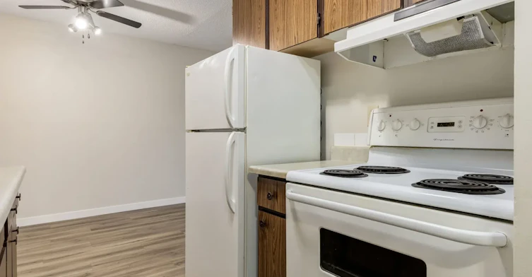 109-11530 124 Street NW, Edmonton, AB, T5M 0K6 - 3