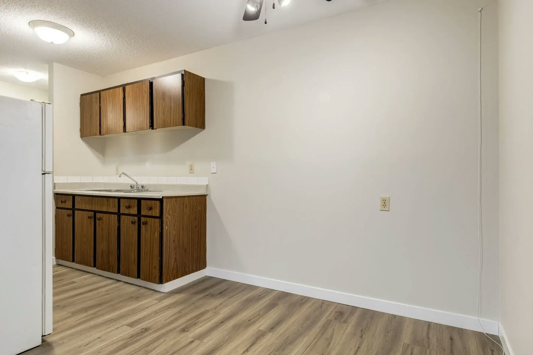 109-11530 124 Street NW, Edmonton, AB, T5M 0K6 - 5