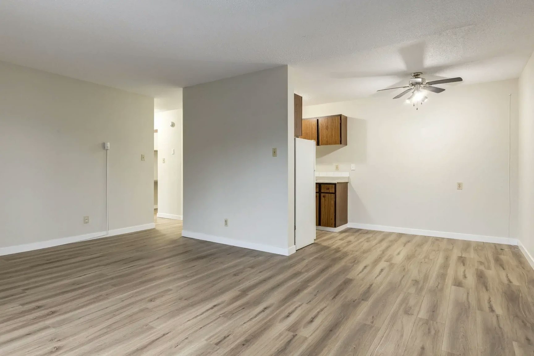 207-11530 124 Street NW, Edmonton, AB, T5M 0K6 - 2