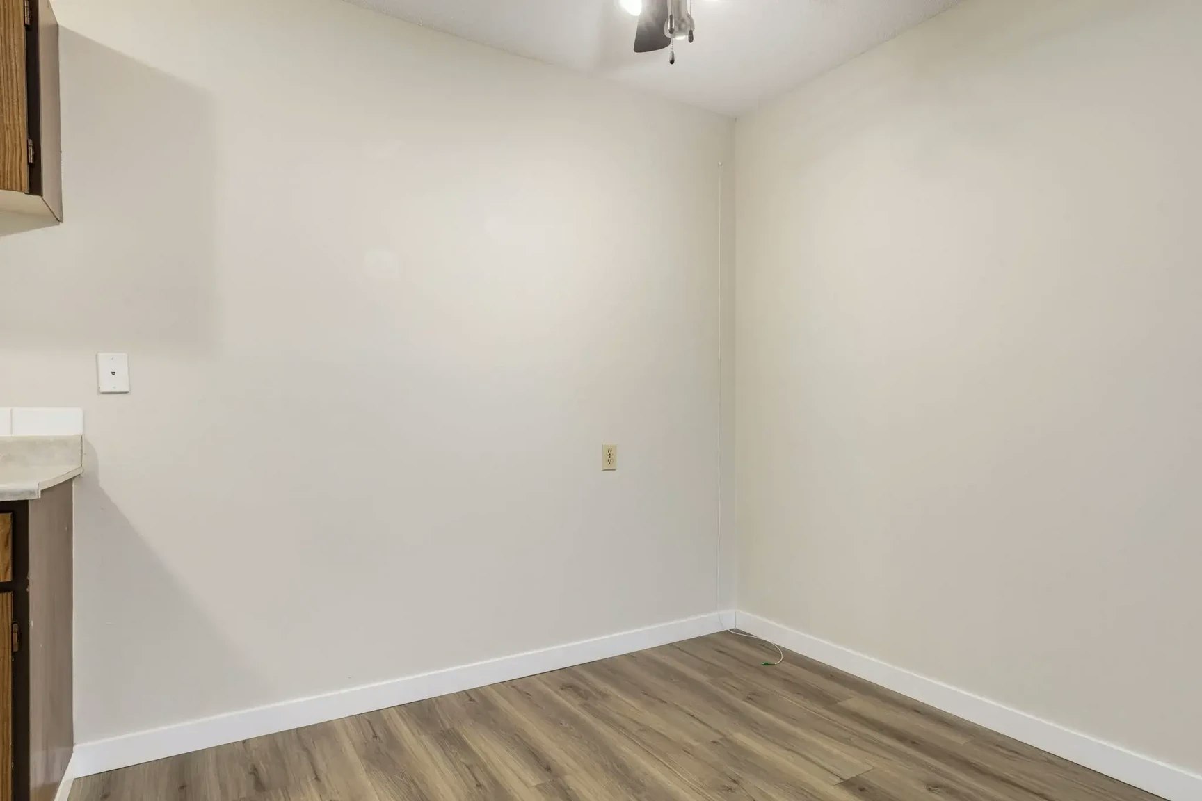 207-11530 124 Street NW, Edmonton, AB, T5M 0K6 - 9