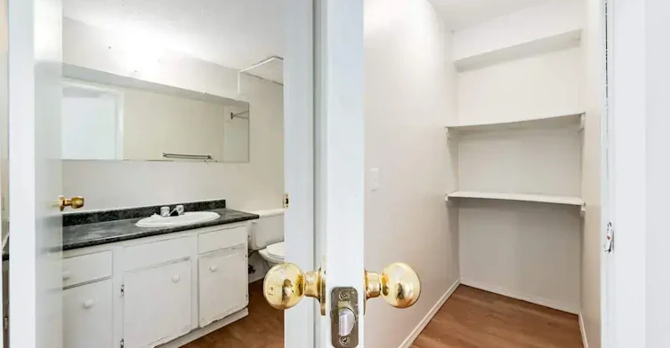302-1027 3 Avenue E, Brooks, AB, T1R 0S6 - 7