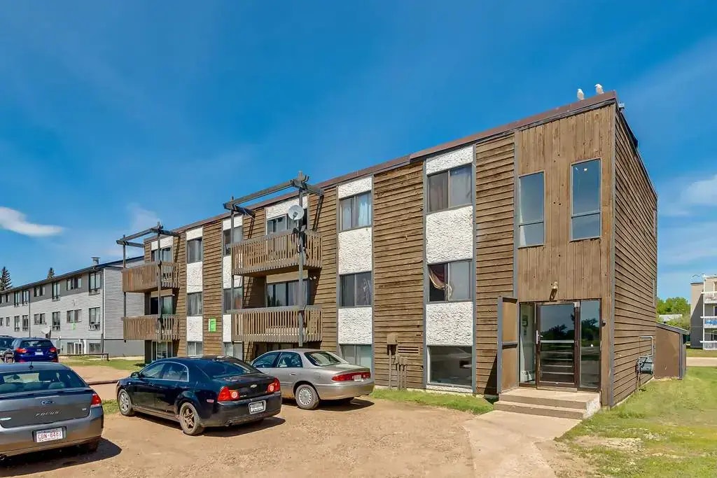 302-1027 3 Avenue E, Brooks, AB, T1R 0S6 - 11