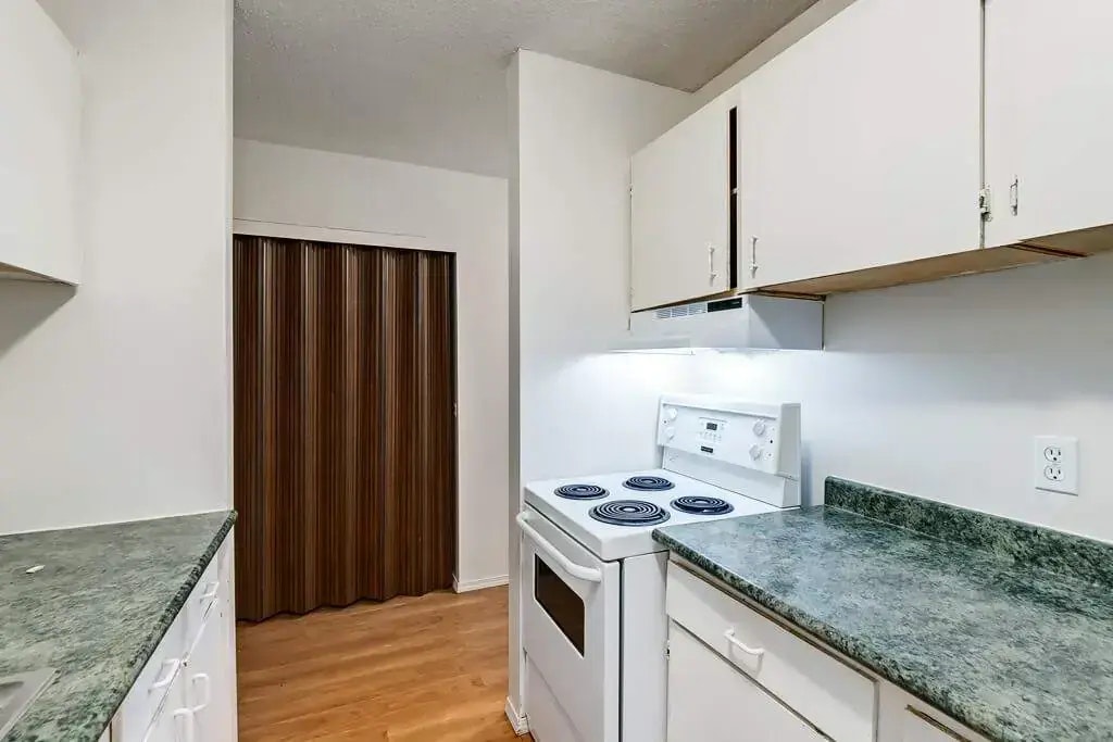 302-1027 3 Avenue E, Brooks, AB, T1R 0S6 - 6