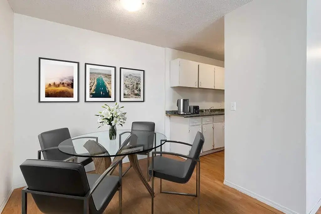 302-1027 3 Avenue E, Brooks, AB, T1R 0S6 - 2