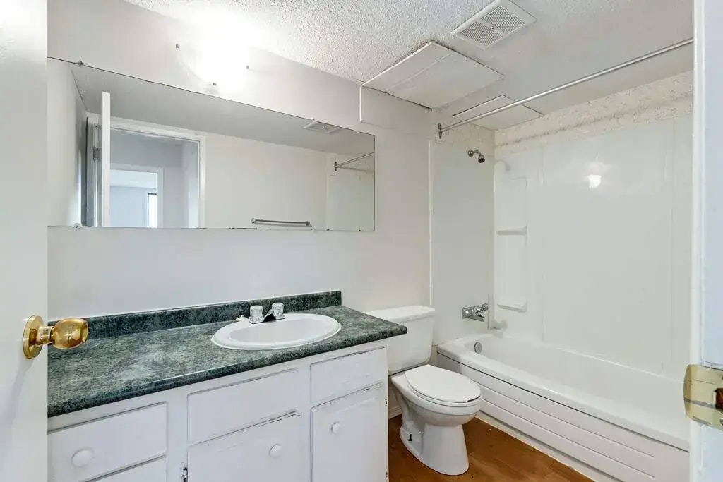 302-1027 3 Avenue E, Brooks, AB, T1R 0S6 - 8