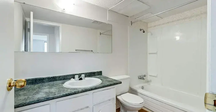 302-1027 3 Avenue E, Brooks, AB, T1R 0S6 - 8