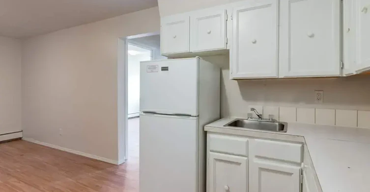 303-1039 3rd Avenue E, Brooks, AB, T1R 0K3 - 2