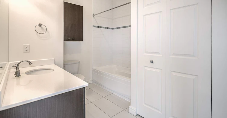 1708-400 Sherbrooke Ouest, Montréal, QC, H3A 0A9 - 5
