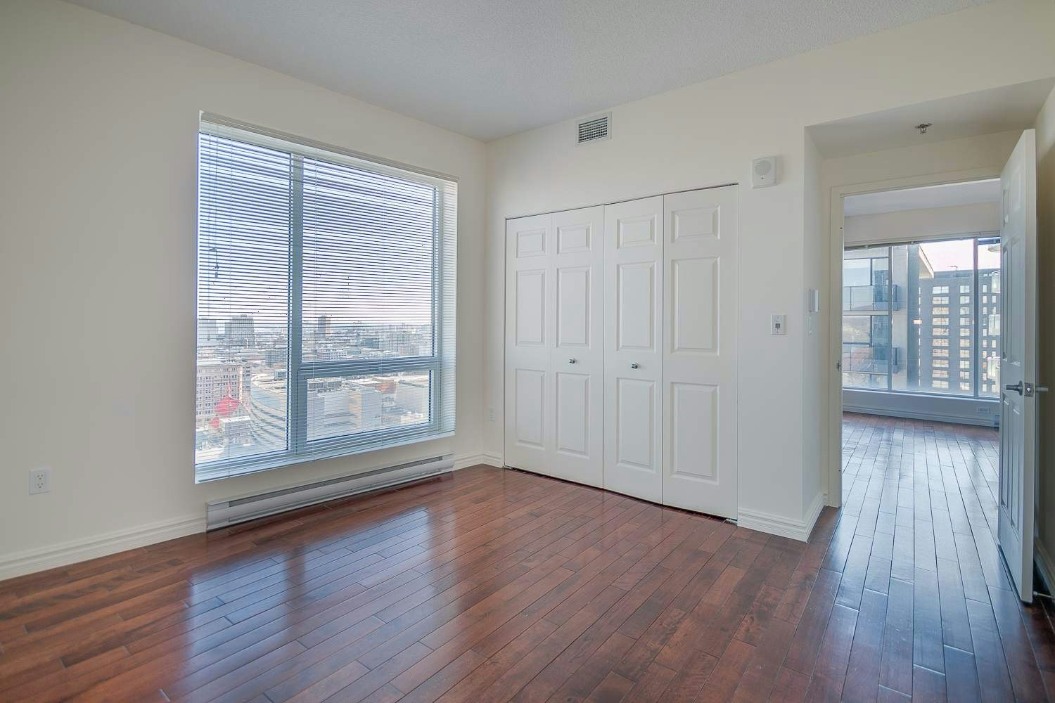 3307-400 Sherbrooke Ouest, Montréal, QC, H3A 0A9 - 2