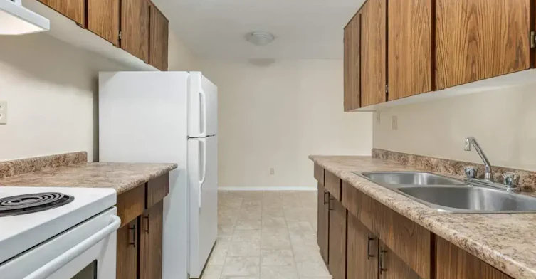 107D-35 Wood Lily Drive, Moose Jaw, SK, S6J 1B1 - 12