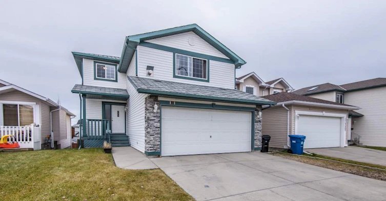 131 Tuscarora Mews NW, Calgary, AB, T3L 2H4