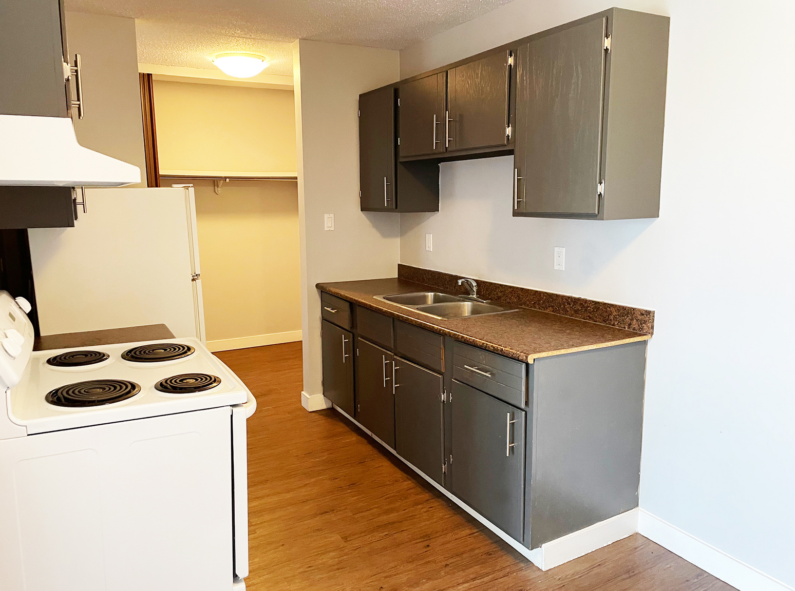 4 Nixon Street, Fort Mcmurray, AB, T9H 3R3 - 8