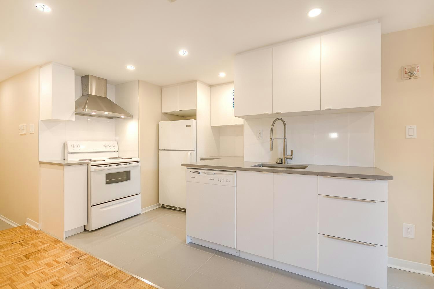 104-2235 Prud'homme Avenue, Montréal, QC, H4A 3H3 - 2