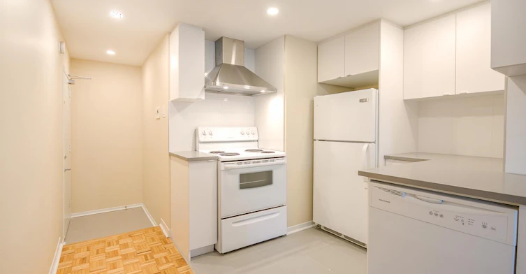 104-2235 Prud'homme Avenue, Montréal, QC, H4A 3H3