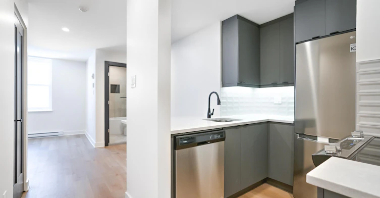 404-2235 Prud'homme Avenue, Montréal, QC, H4A 3H3