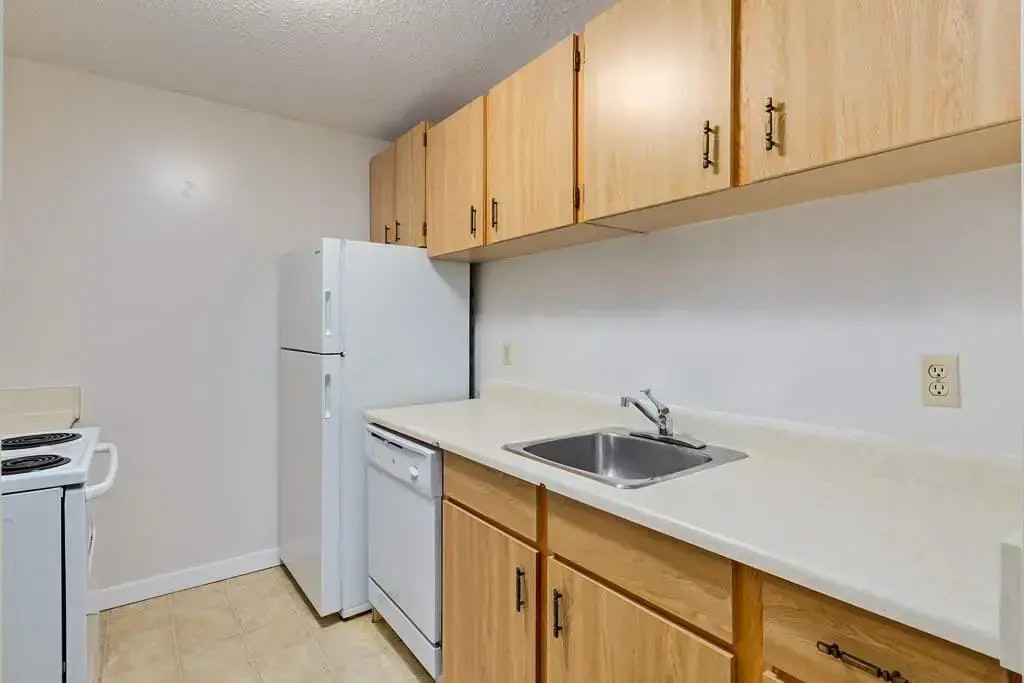203-640 Robert Street E, Swift Current, SK, S9H 0N7 - 5
