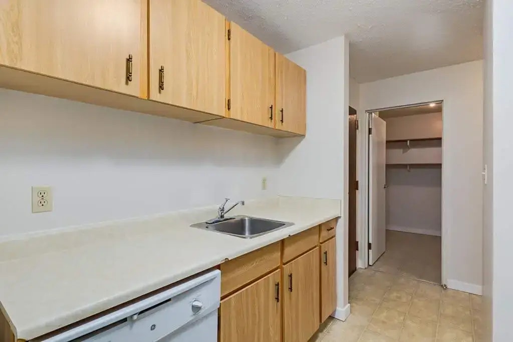 203-640 Robert Street E, Swift Current, SK, S9H 0N7 - 4