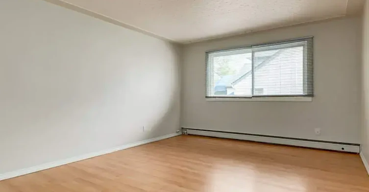 103-10637 105 Street NW, Edmonton, AB, T5H 2X1 - 6