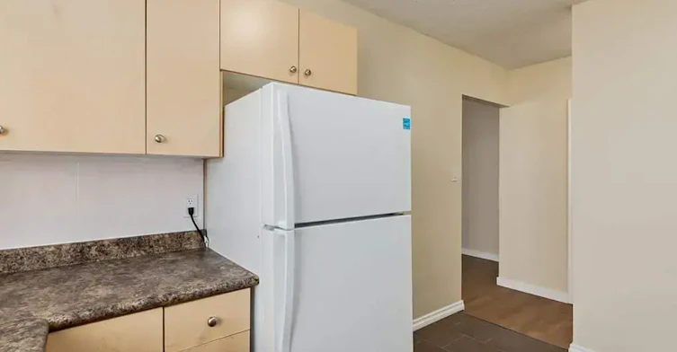 103-10637 105 Street NW, Edmonton, AB, T5H 2X1 - 4