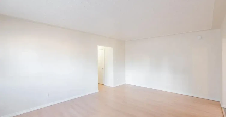 103-10637 105 Street NW, Edmonton, AB, T5H 2X1 - 19