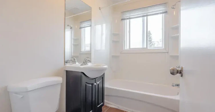 103-10637 105 Street NW, Edmonton, AB, T5H 2X1 - 28