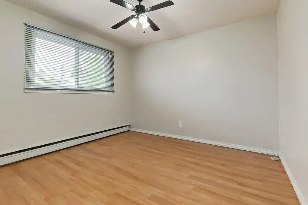 103-10637 105 Street NW, Edmonton, AB, T5H 2X1 - 12