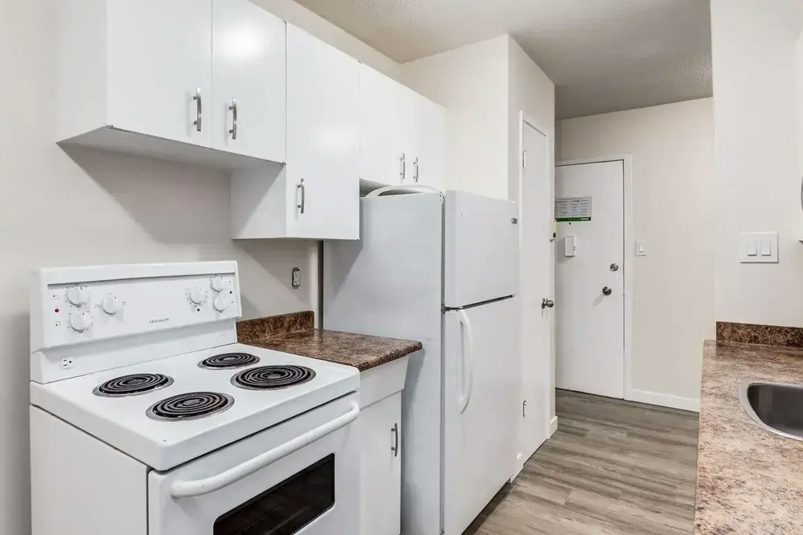 104-11008 83 Street NW, Edmonton, AB, T5H 1M3 - 15